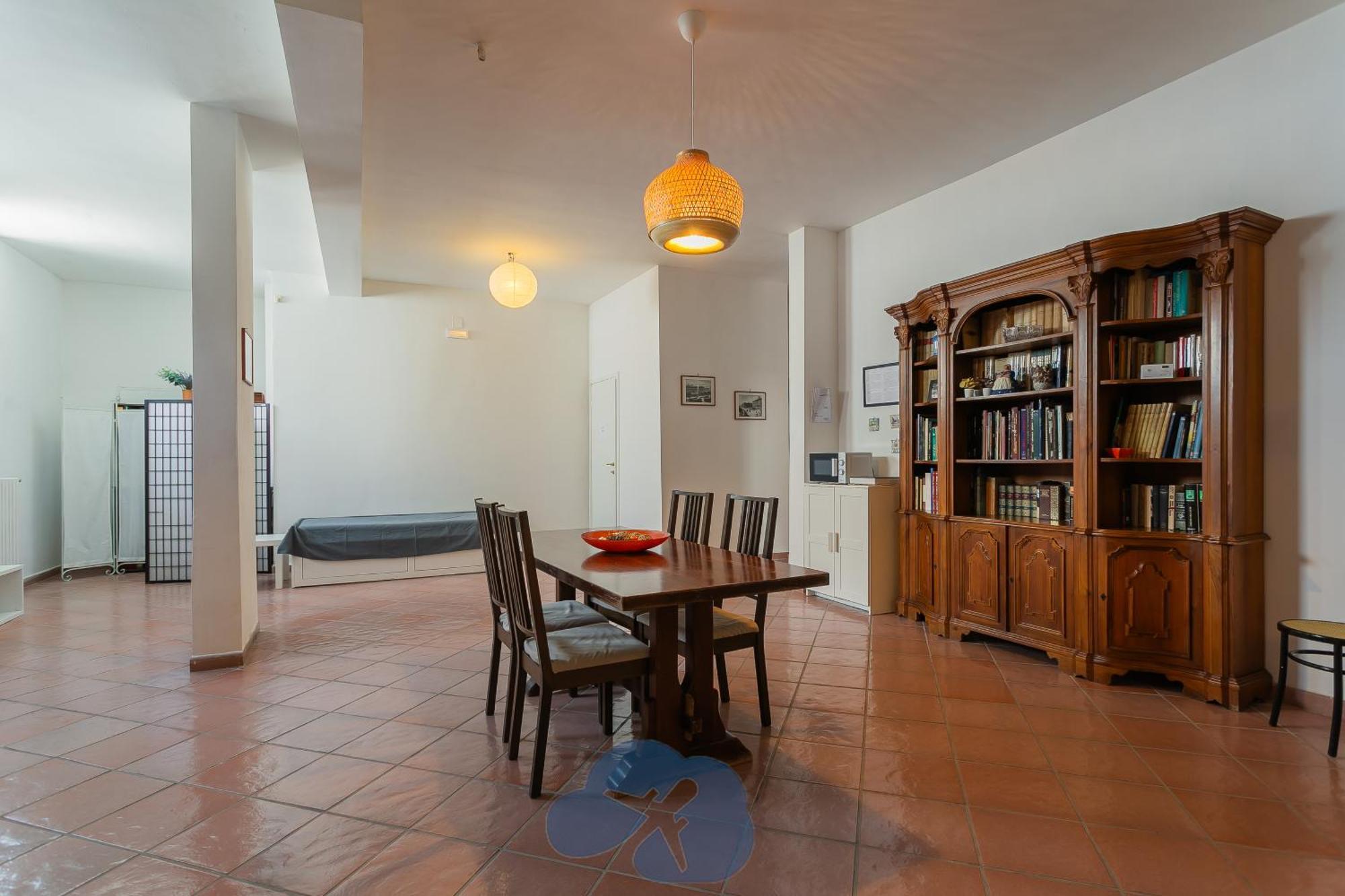 דירות בארי Airport House מראה חיצוני תמונה