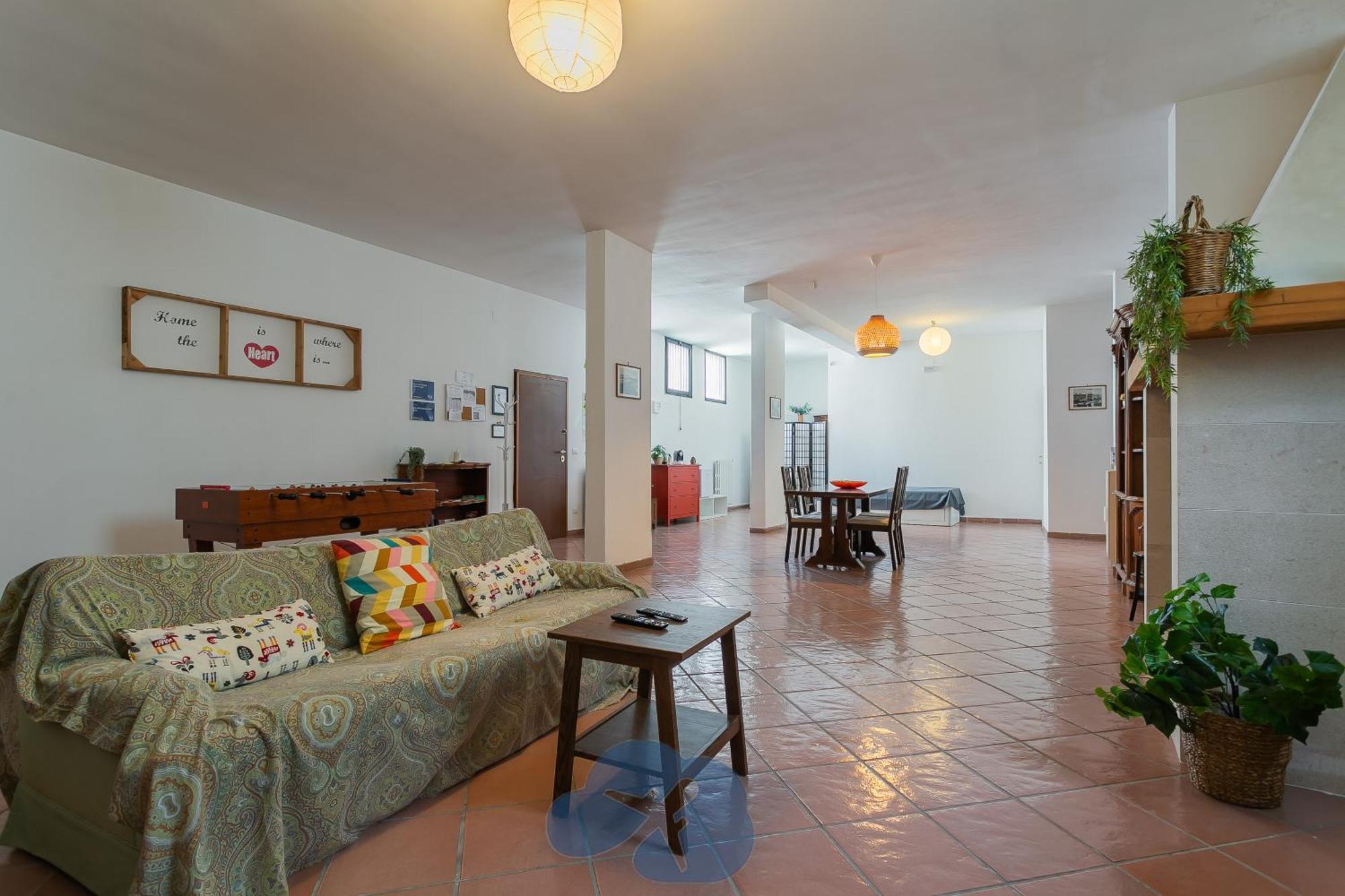 דירות בארי Airport House מראה חיצוני תמונה