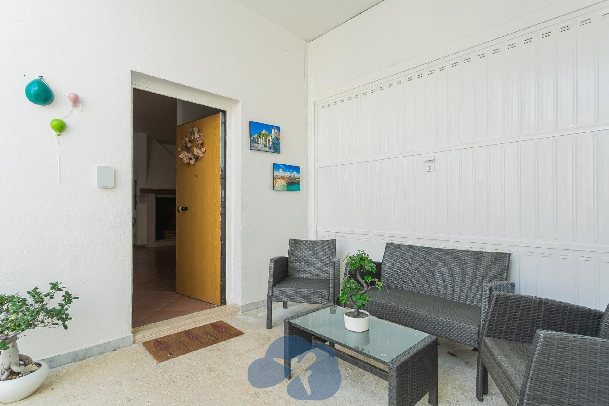 דירות בארי Airport House מראה חיצוני תמונה